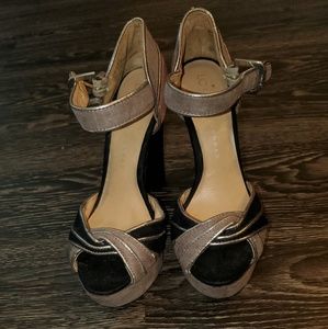 Lauren Conrad size 7 suede Pink,Gray, Purple